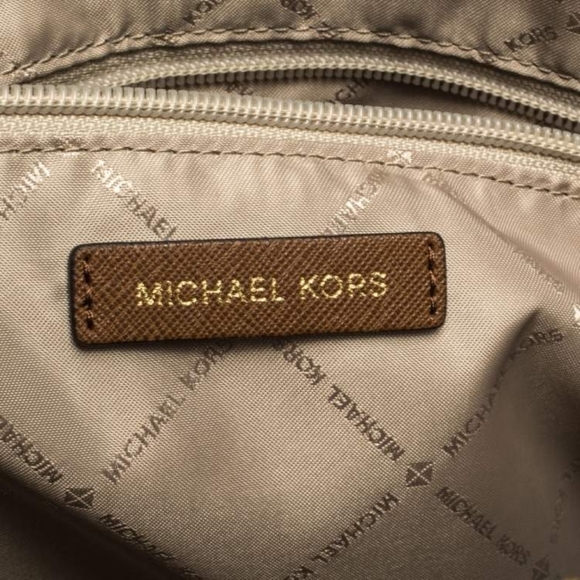 Michael Kors Ciara Large Logo Top-Zip Tote Bag – NWOT - Picture 7 of 10